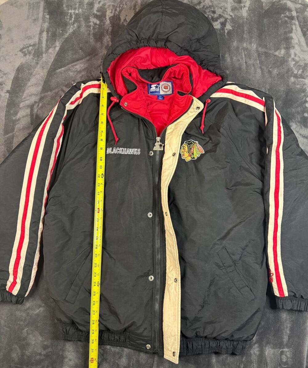 Starter Chicago Blackhawks Winter Jacket Size XL Black NHL Hockey Puffer#136